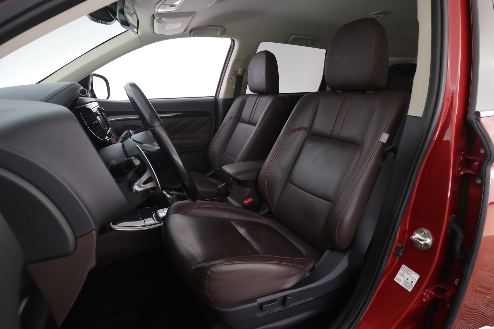 MITSUBISHI Outlander PHEV 2016