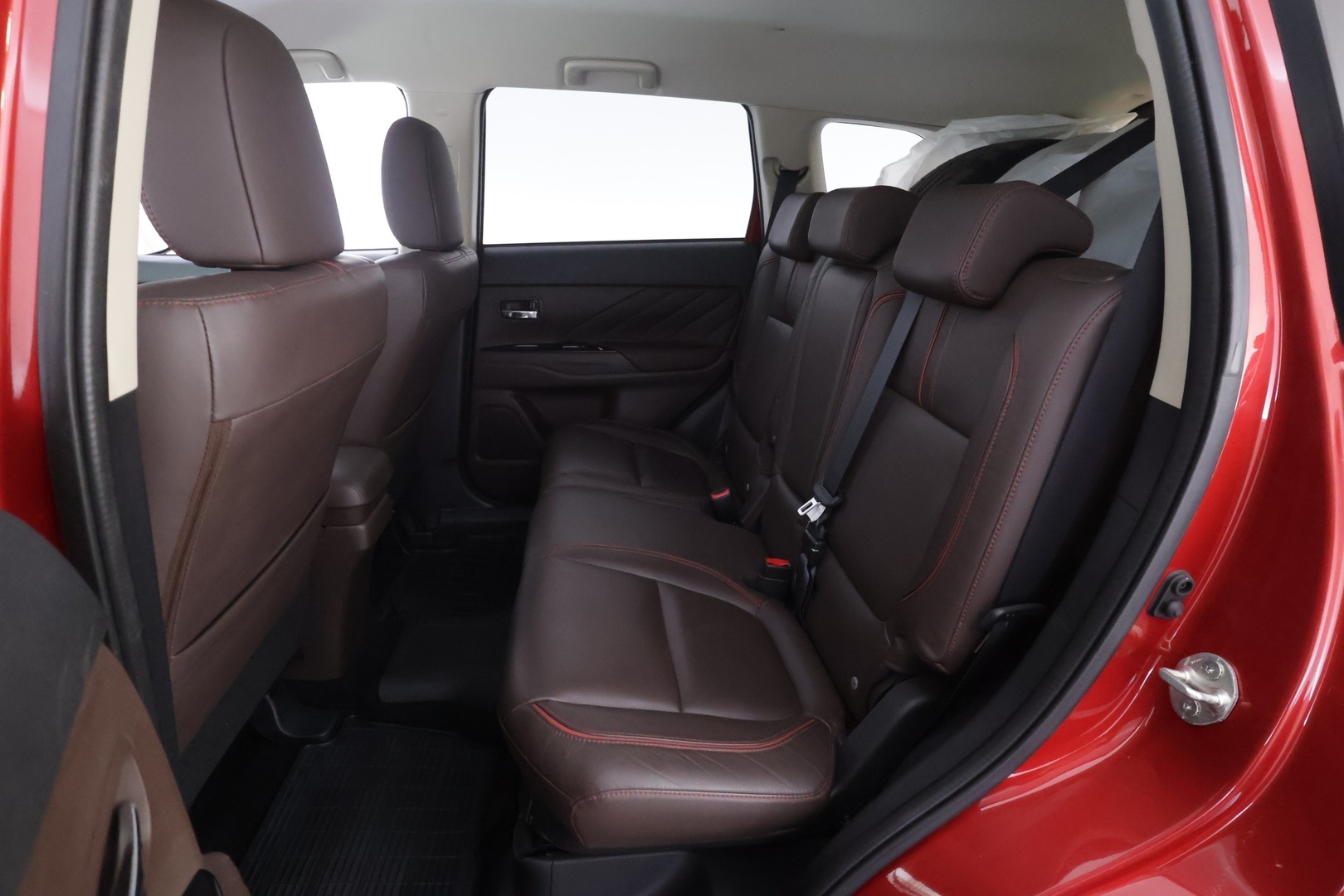 MITSUBISHI Outlander PHEV 2016