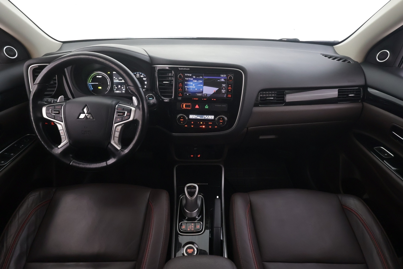 MITSUBISHI Outlander PHEV 2016