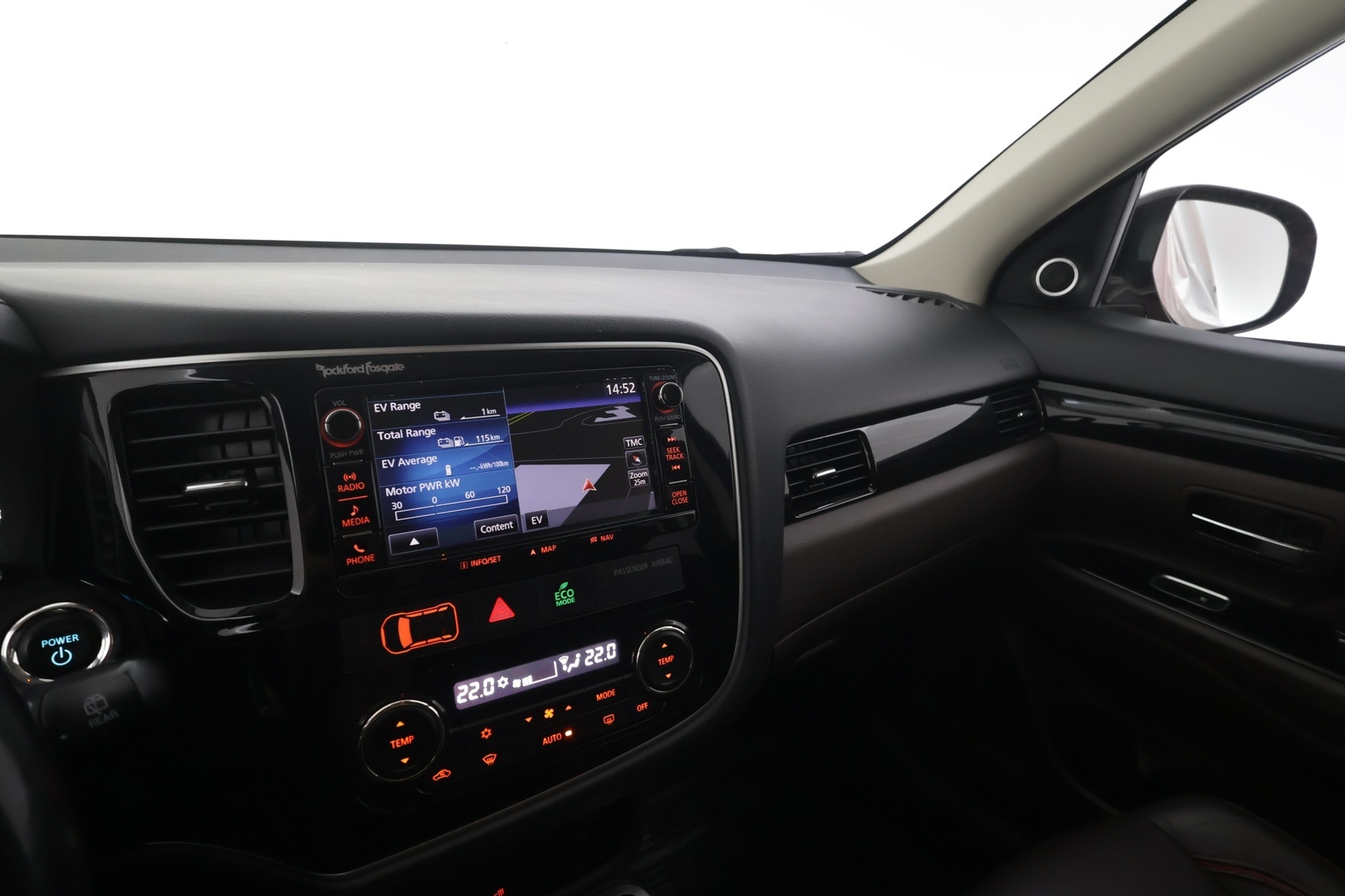 MITSUBISHI Outlander PHEV 2016