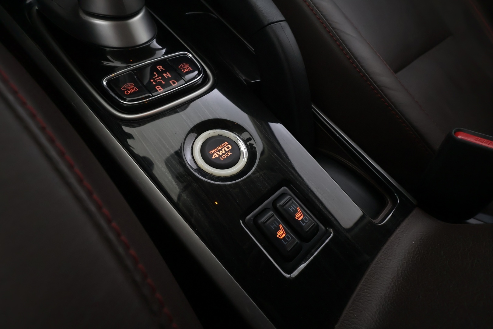 MITSUBISHI Outlander PHEV 2016