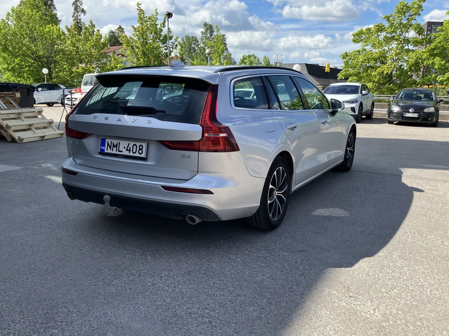 VOLVO V60 2022