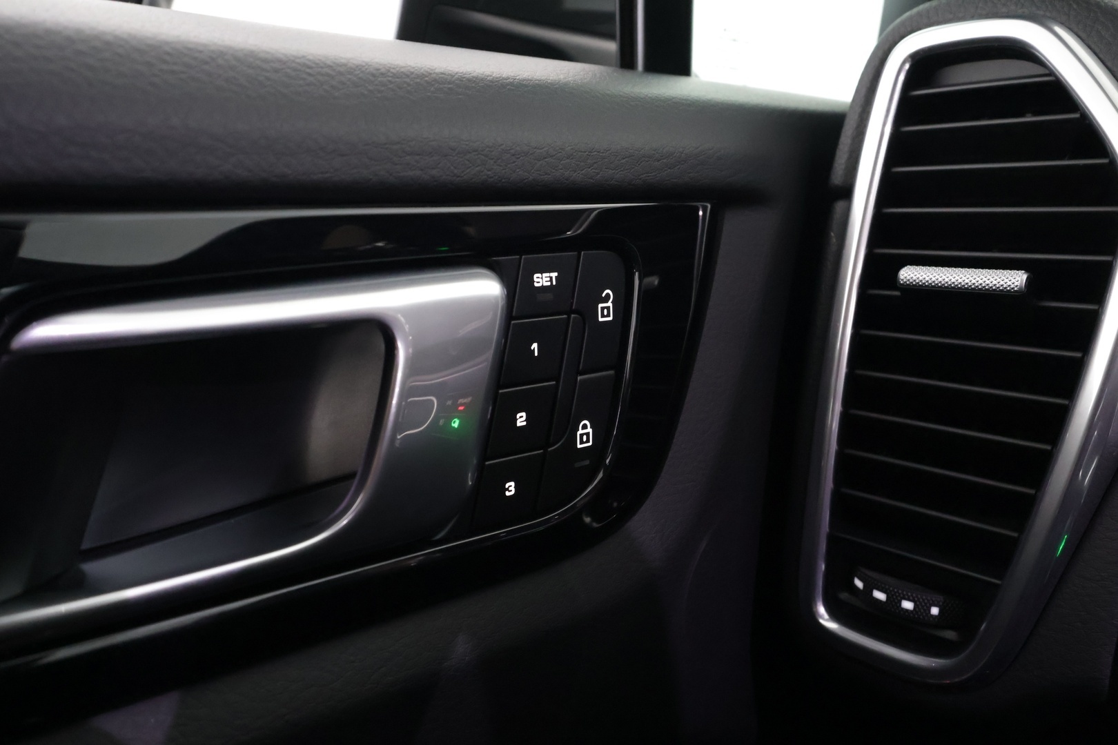 PORSCHE Cayenne 2022