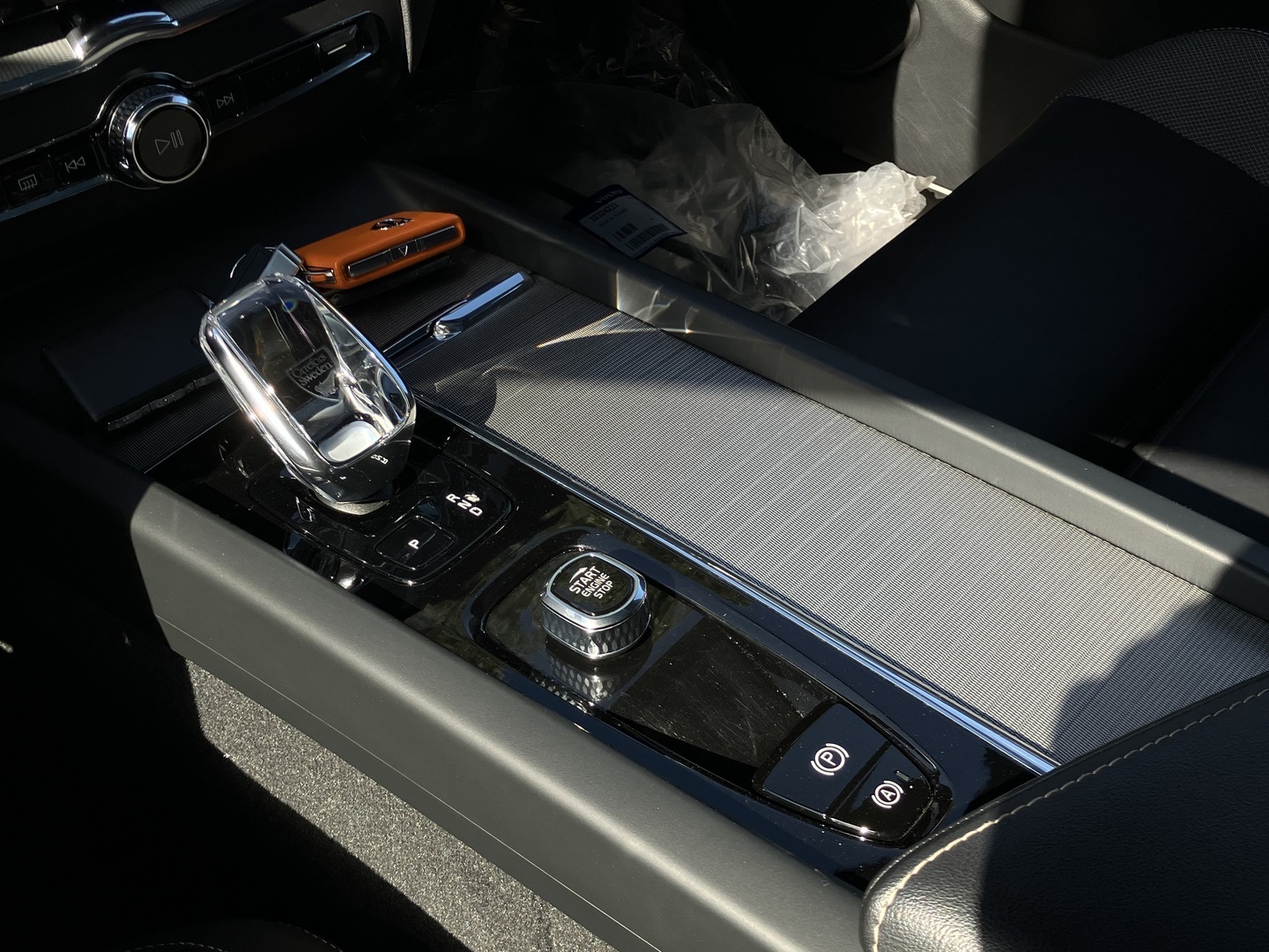 VOLVO XC60 2024