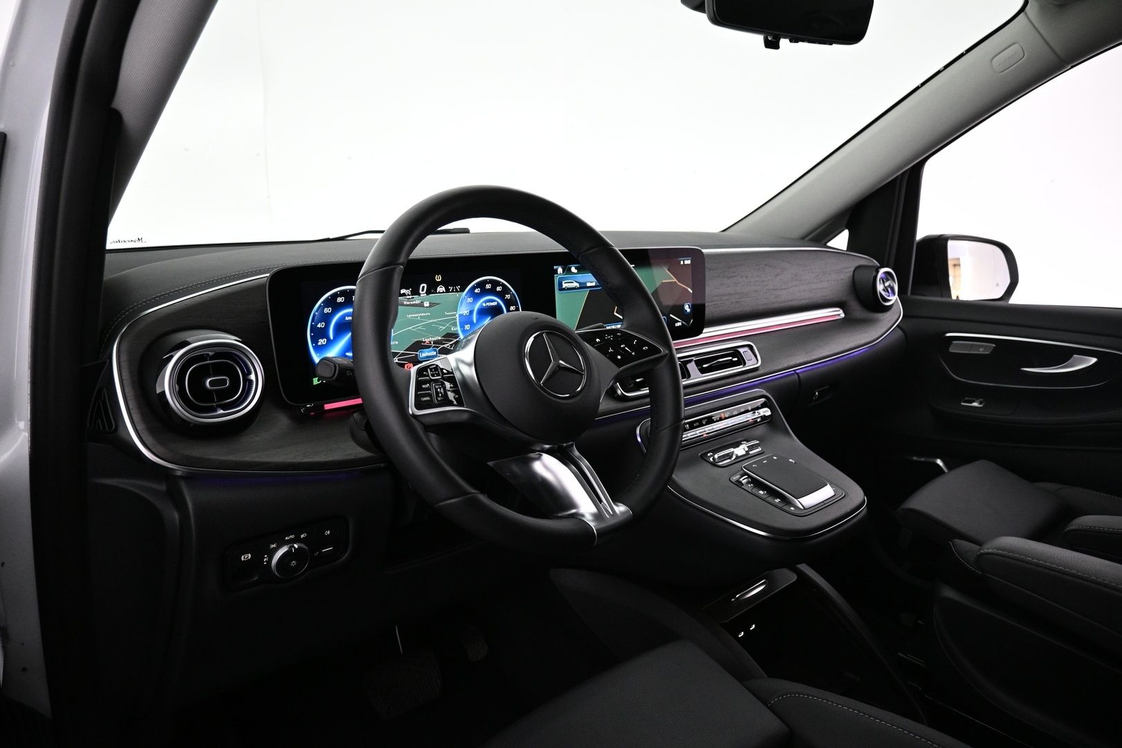 MERCEDES-BENZ EQV 2026