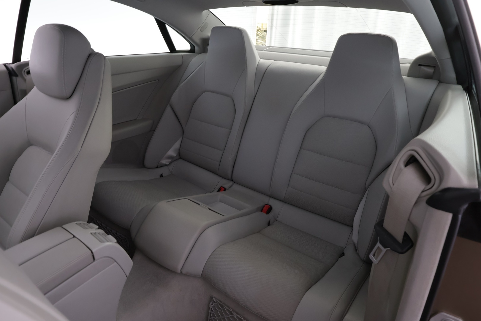 MERCEDES-BENZ E 2010