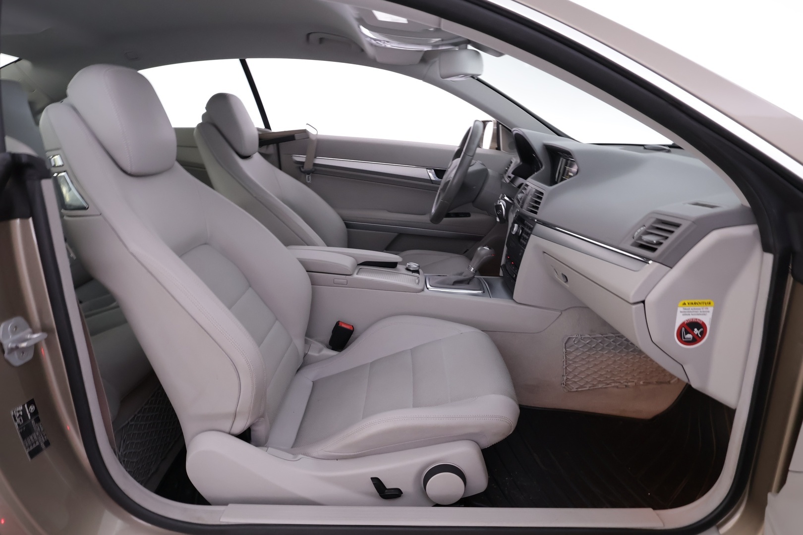 MERCEDES-BENZ E 2010