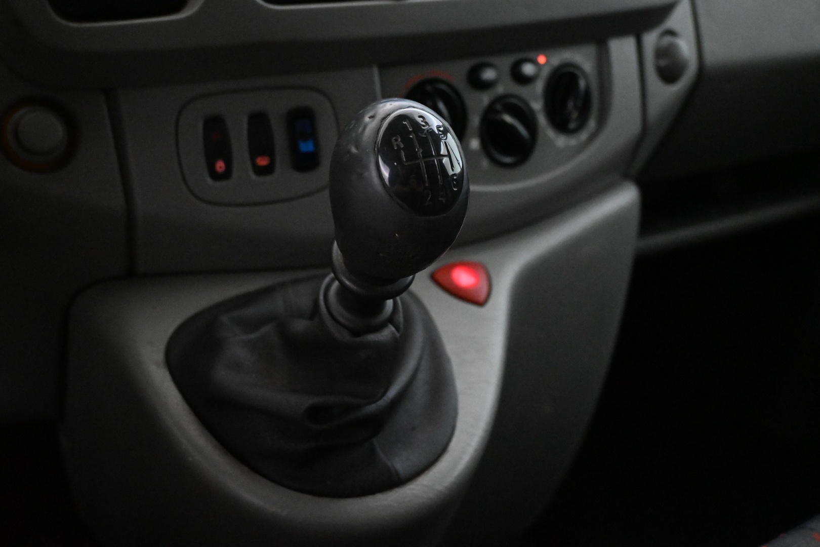 OPEL Vivaro 2005
