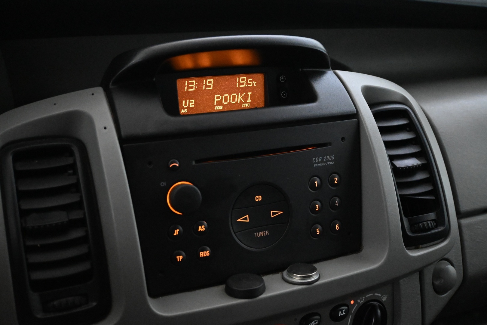 OPEL Vivaro 2005