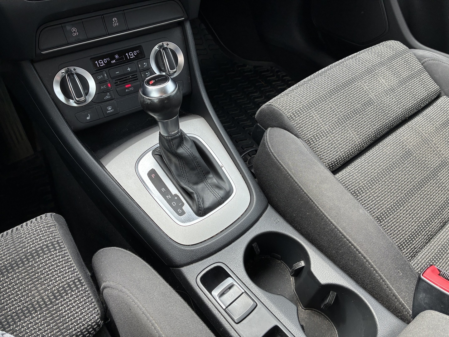AUDI Q3 2014