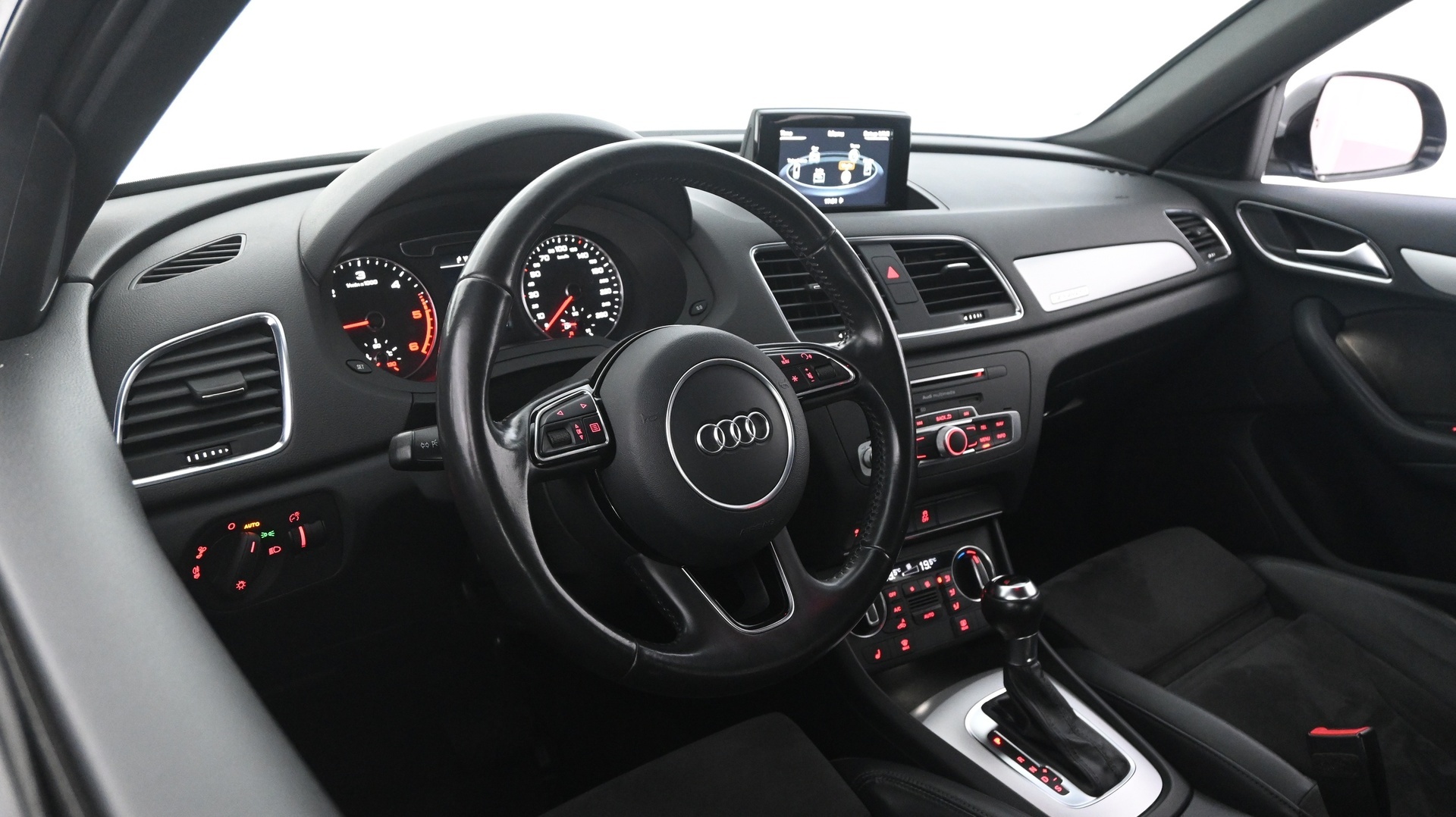 AUDI Q3 2016