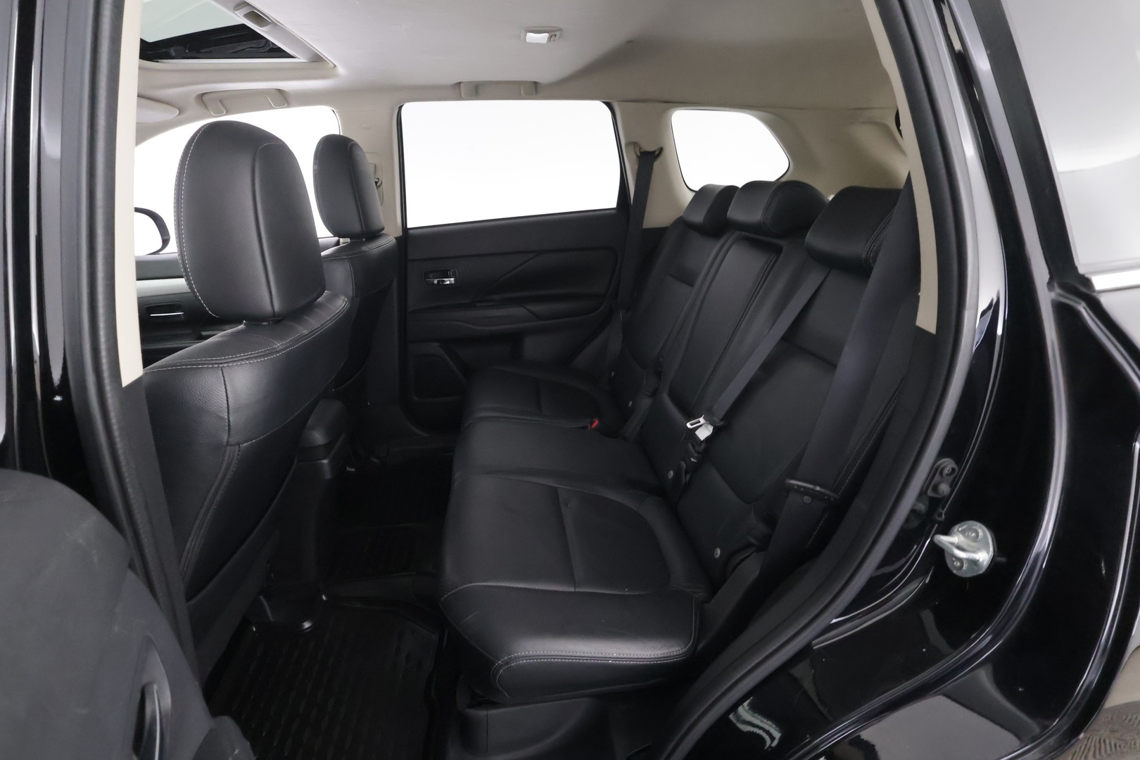 MITSUBISHI OUTLANDER PHEV 2014