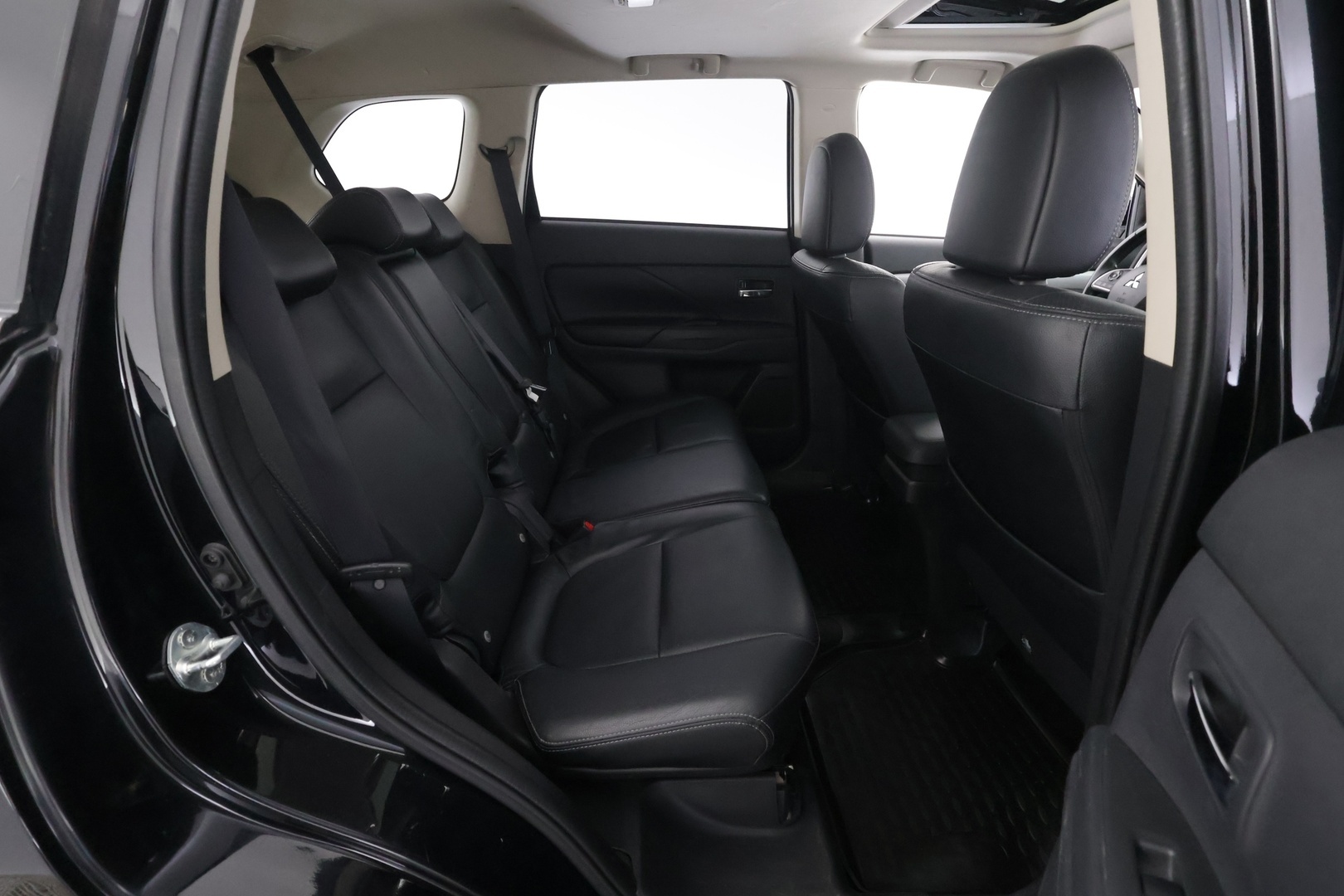 MITSUBISHI OUTLANDER PHEV 2014