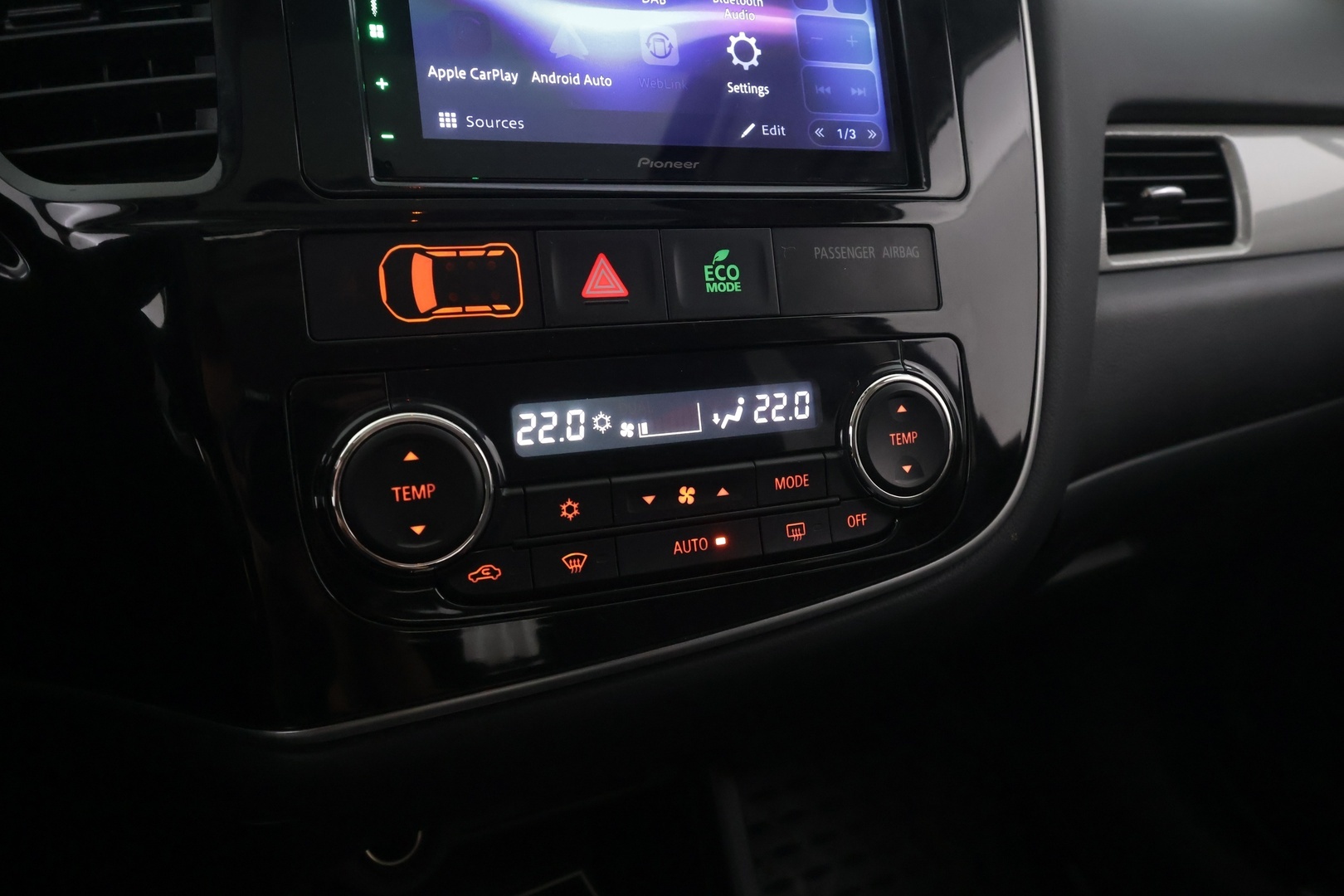 MITSUBISHI OUTLANDER PHEV 2014