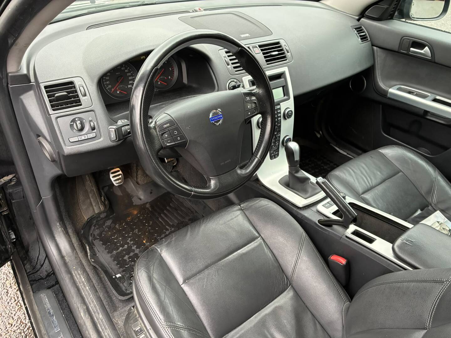 VOLVO V50 2012