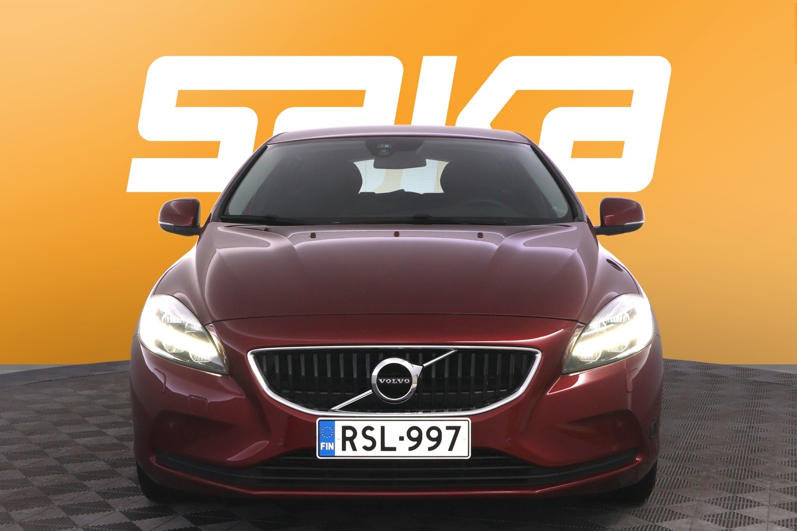 VOLVO V40 2017
