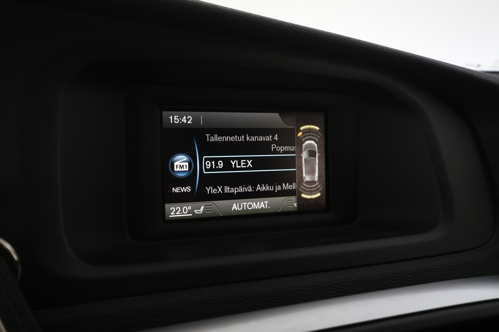 VOLVO V40 2017