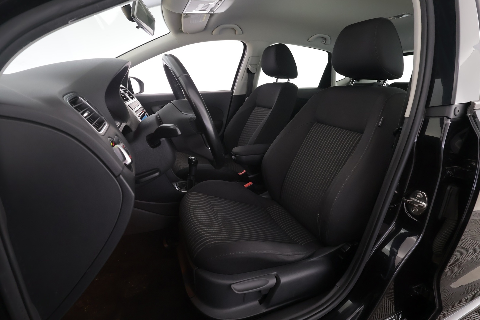 VOLKSWAGEN Polo 2010