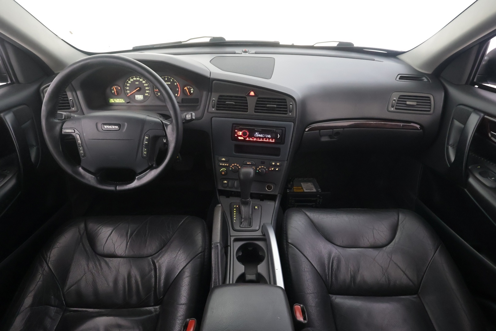 VOLVO V70 2001