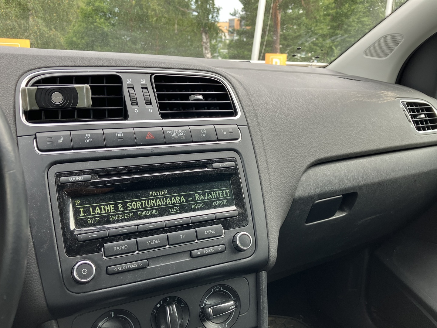 VOLKSWAGEN Polo 2013