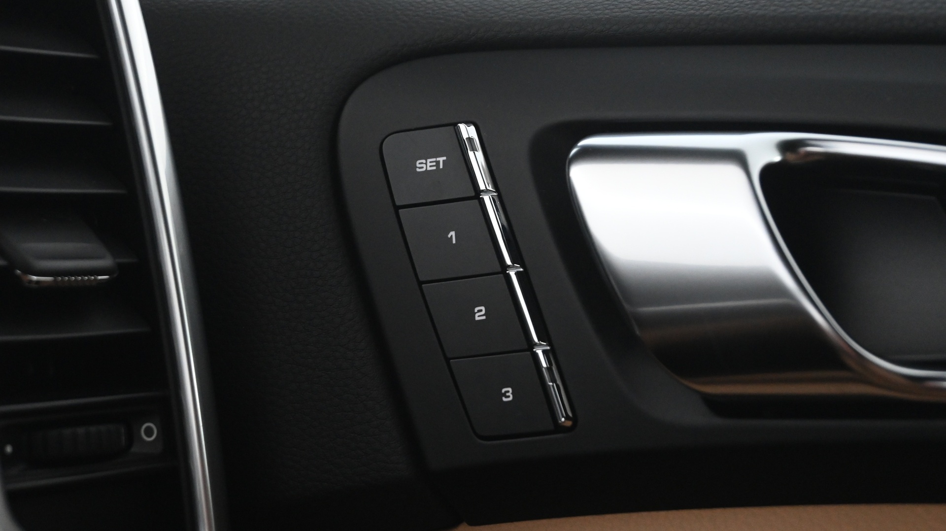 PORSCHE Cayenne 2015