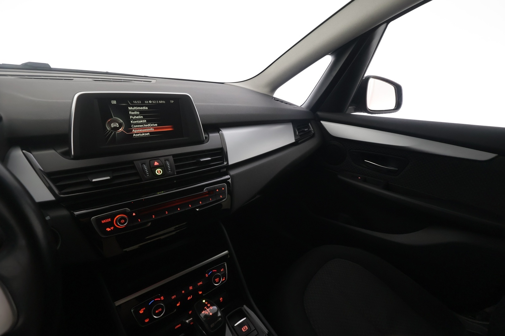 BMW 225 2017