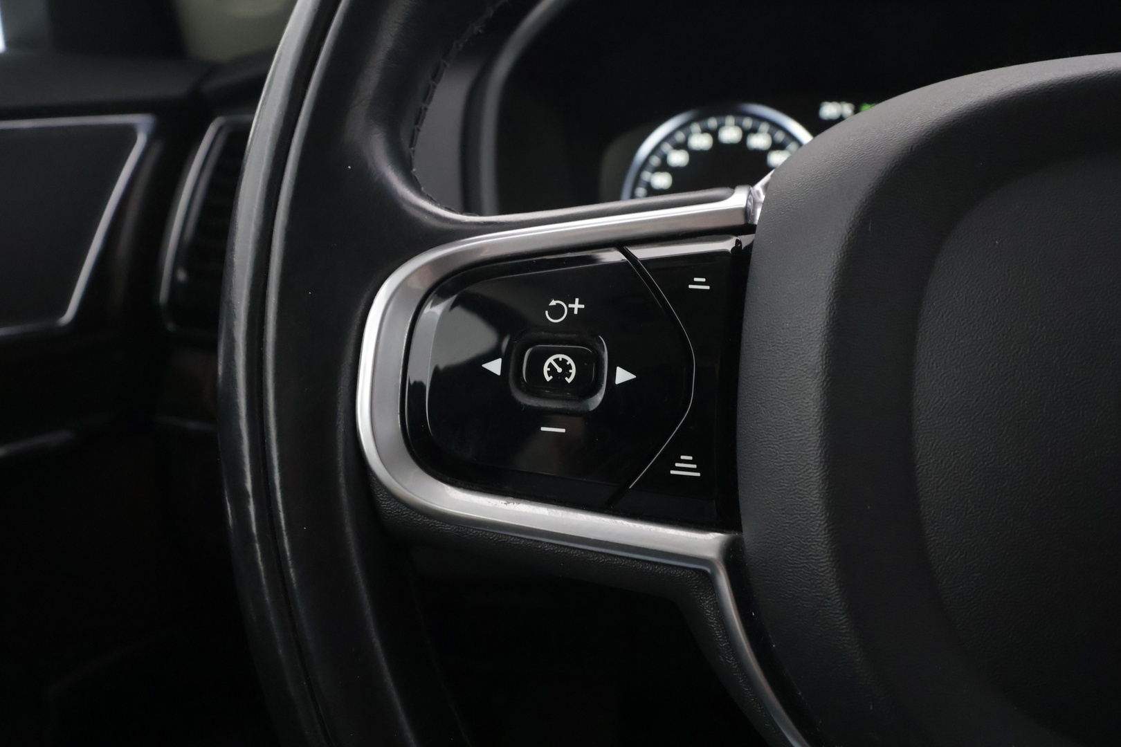 VOLVO XC90 2017