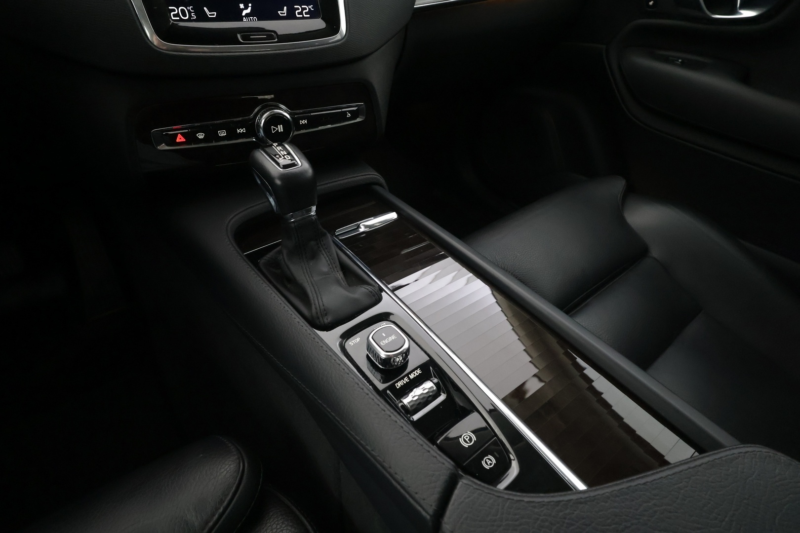 VOLVO XC90 2017