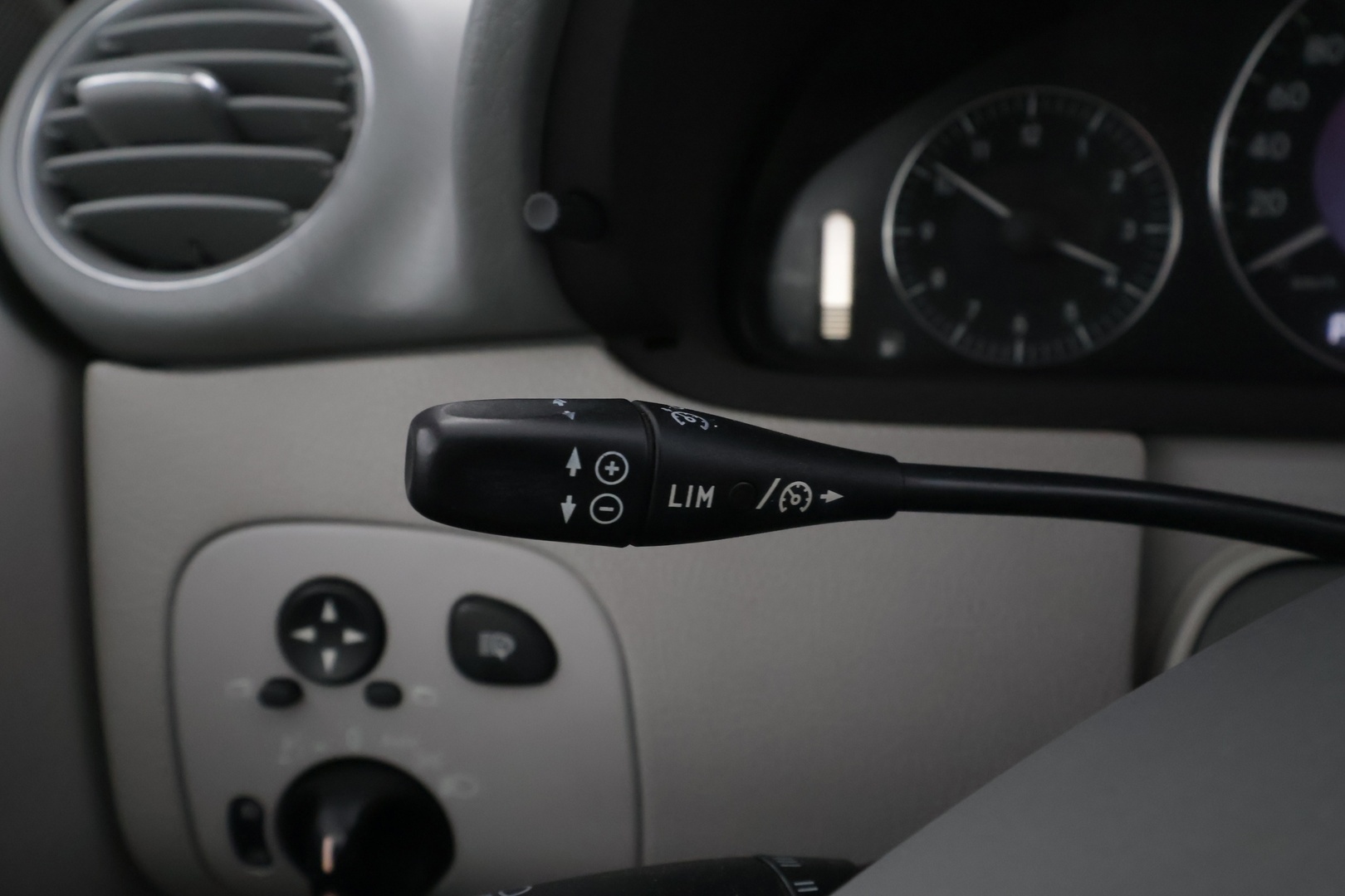 MERCEDES-BENZ CLK 2006