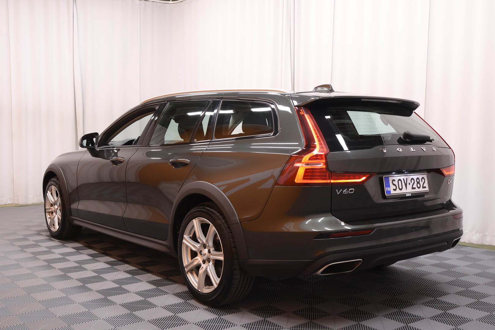 VOLVO V60 Cross Country 2019