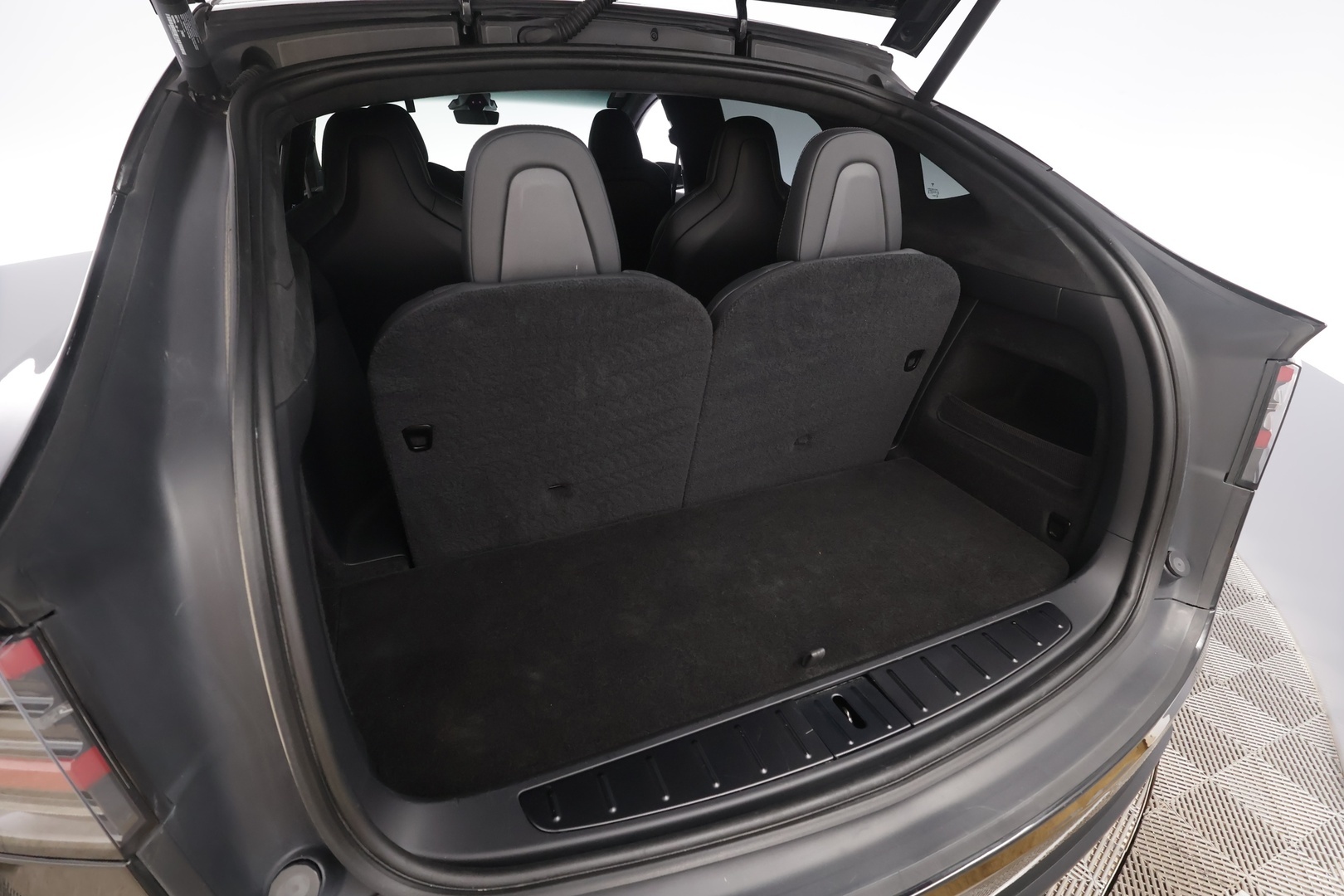 TESLA Model X 2023