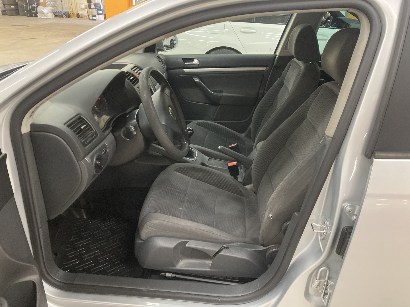 VOLKSWAGEN Golf 2008