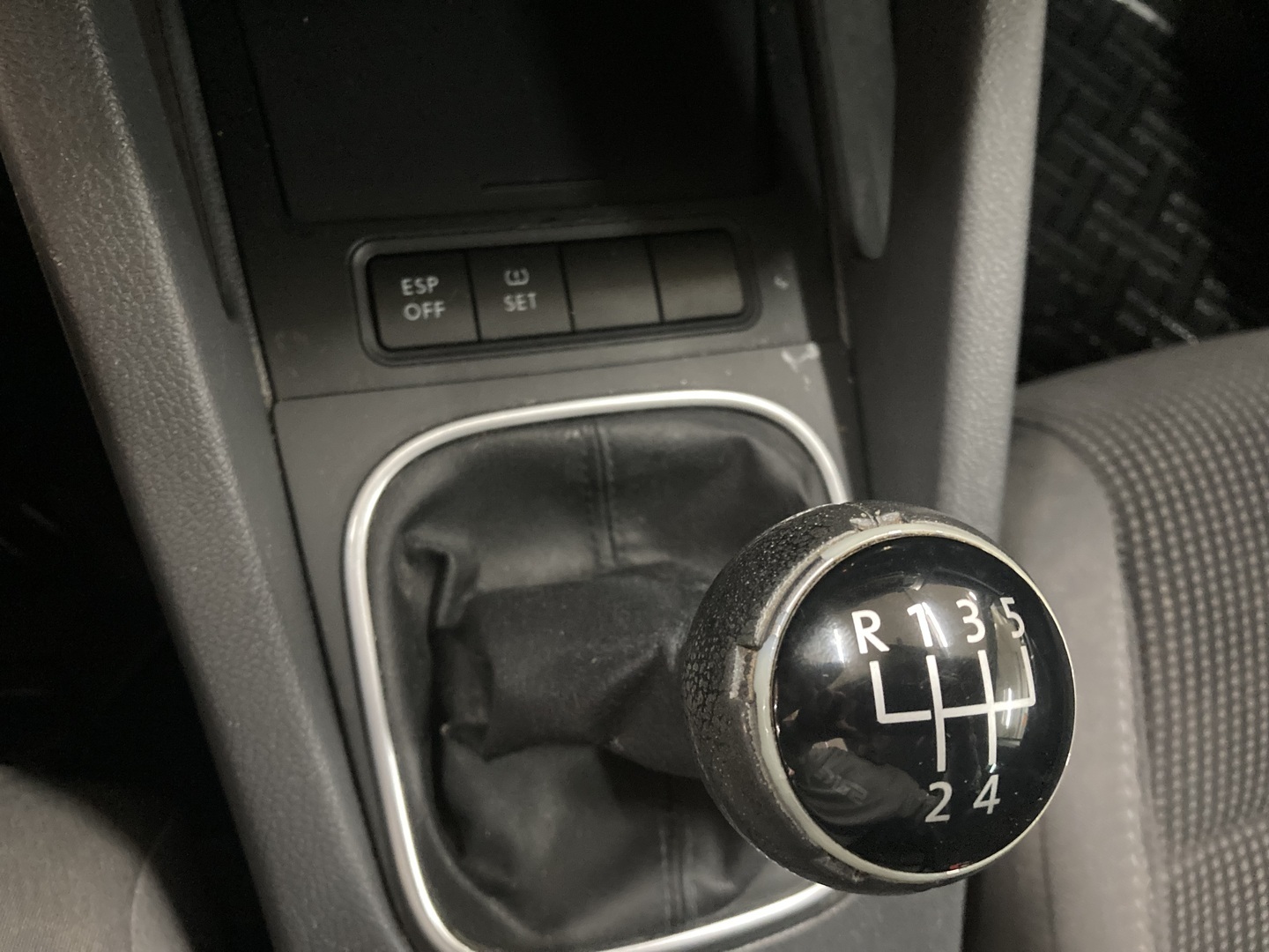 VOLKSWAGEN Golf 2008