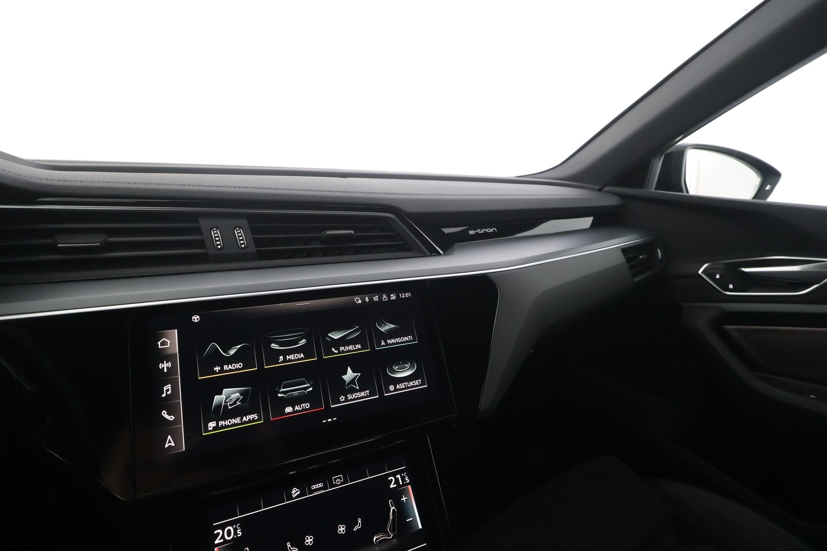 AUDI e-tron 2021
