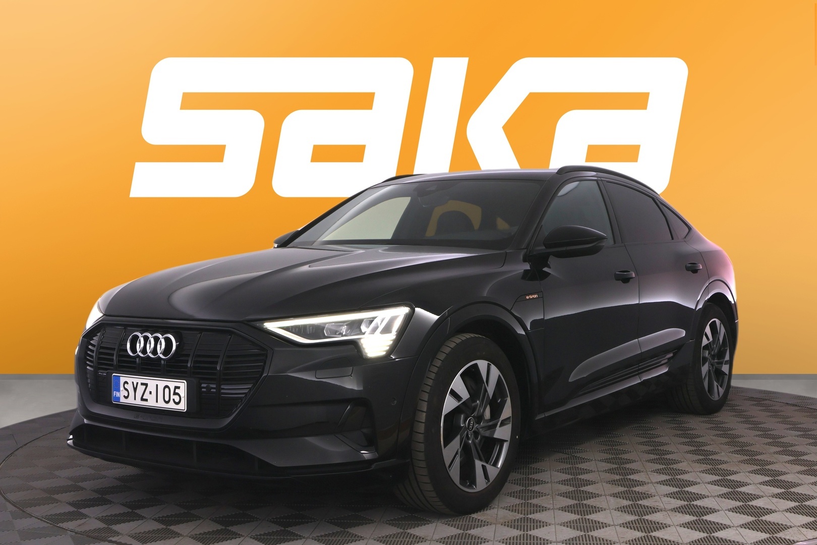 AUDI e-tron 2021
