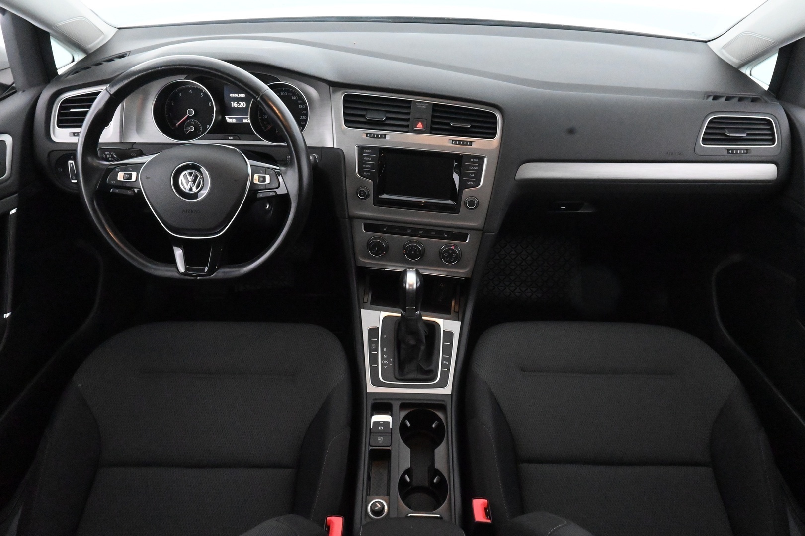 VOLKSWAGEN GOLF 2015