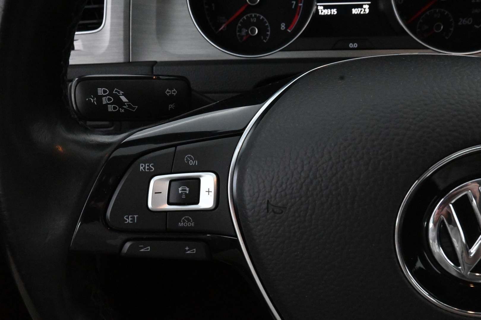 VOLKSWAGEN GOLF 2015