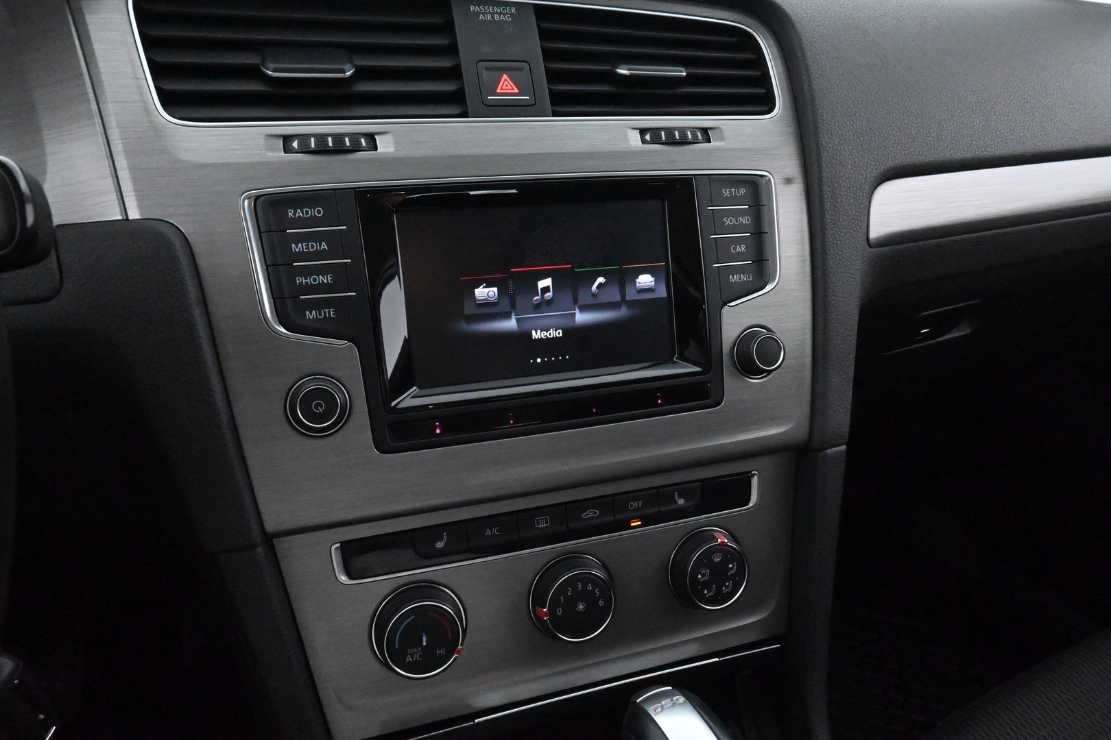 VOLKSWAGEN GOLF 2015