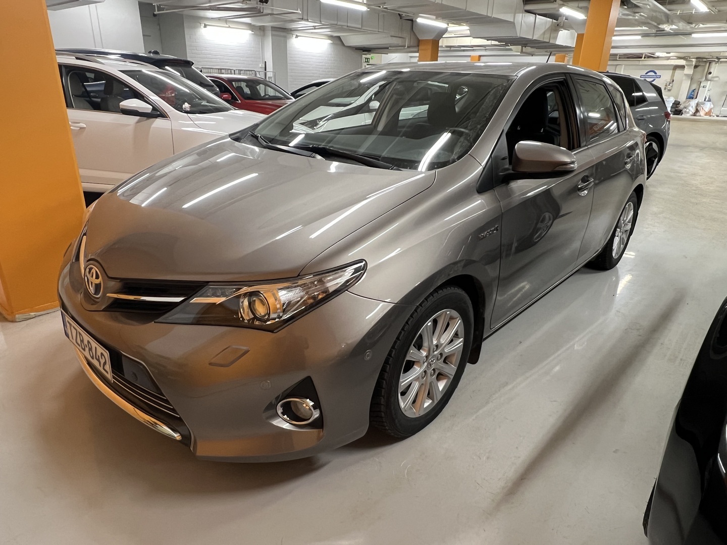 TOYOTA Auris 2013