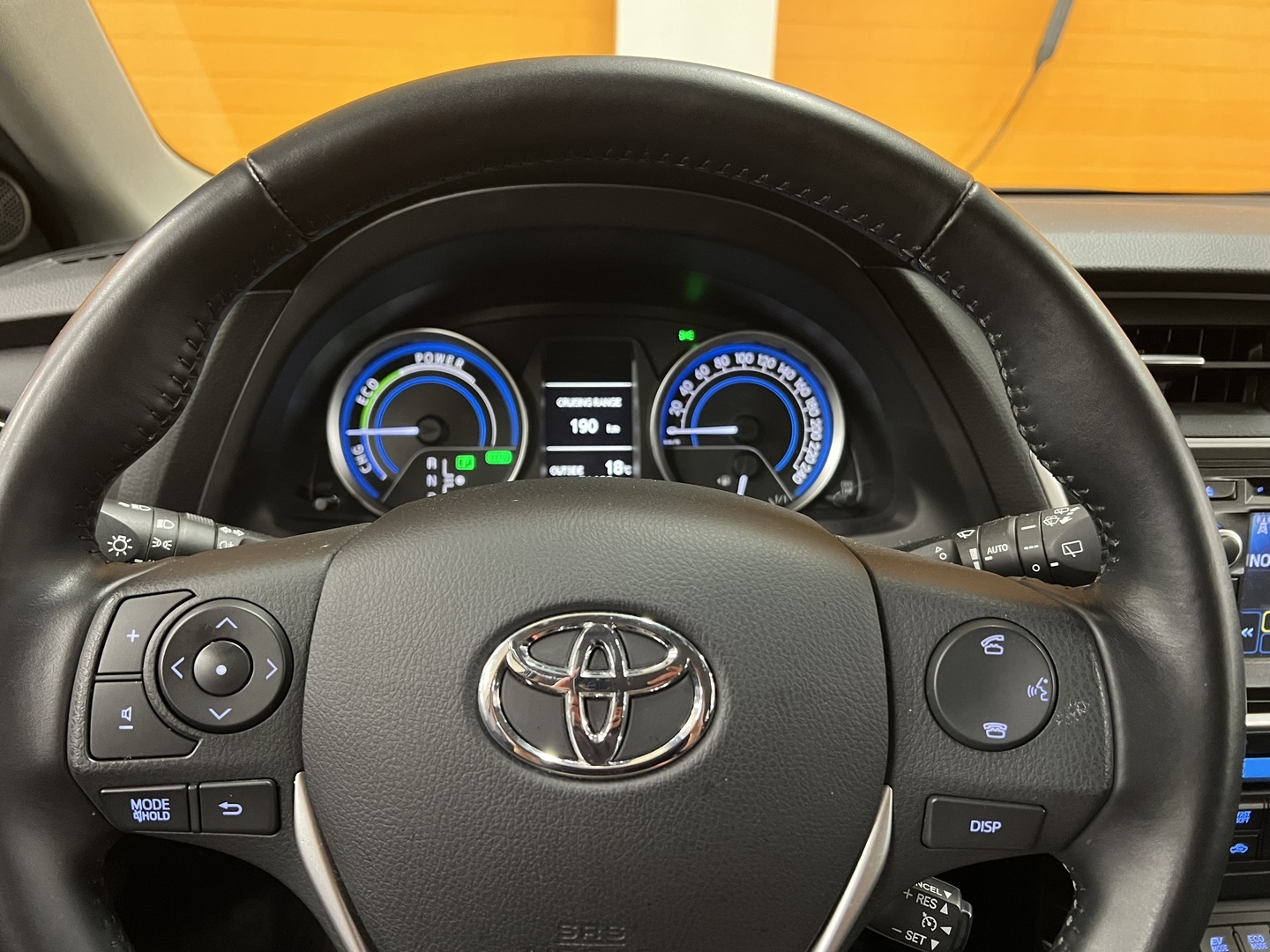TOYOTA Auris 2013
