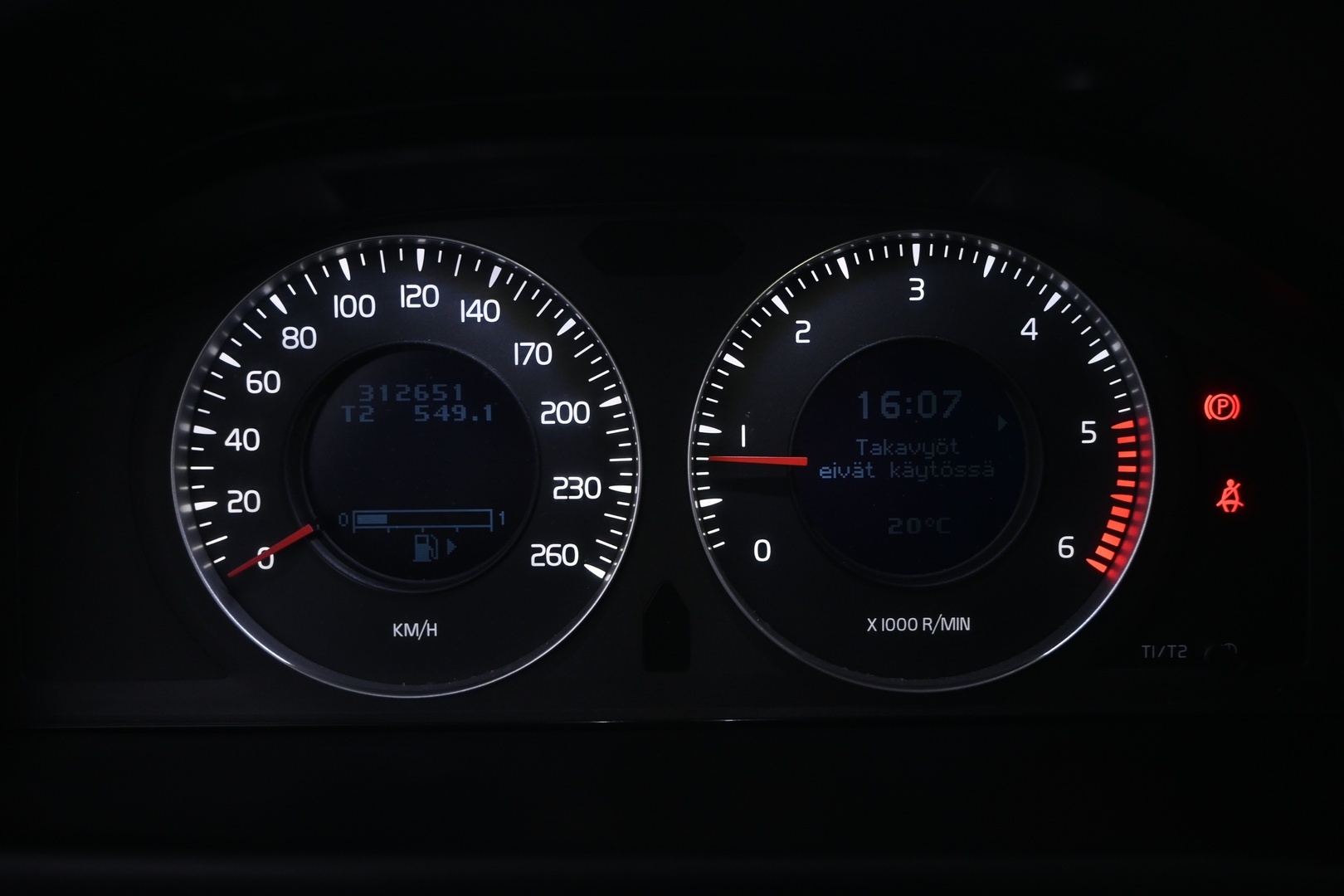 VOLVO V70 2010