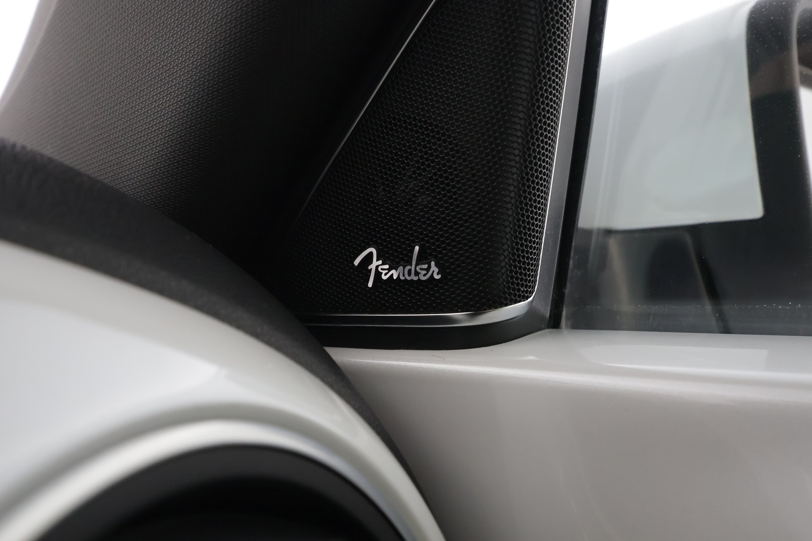 VOLKSWAGEN Beetle 2013