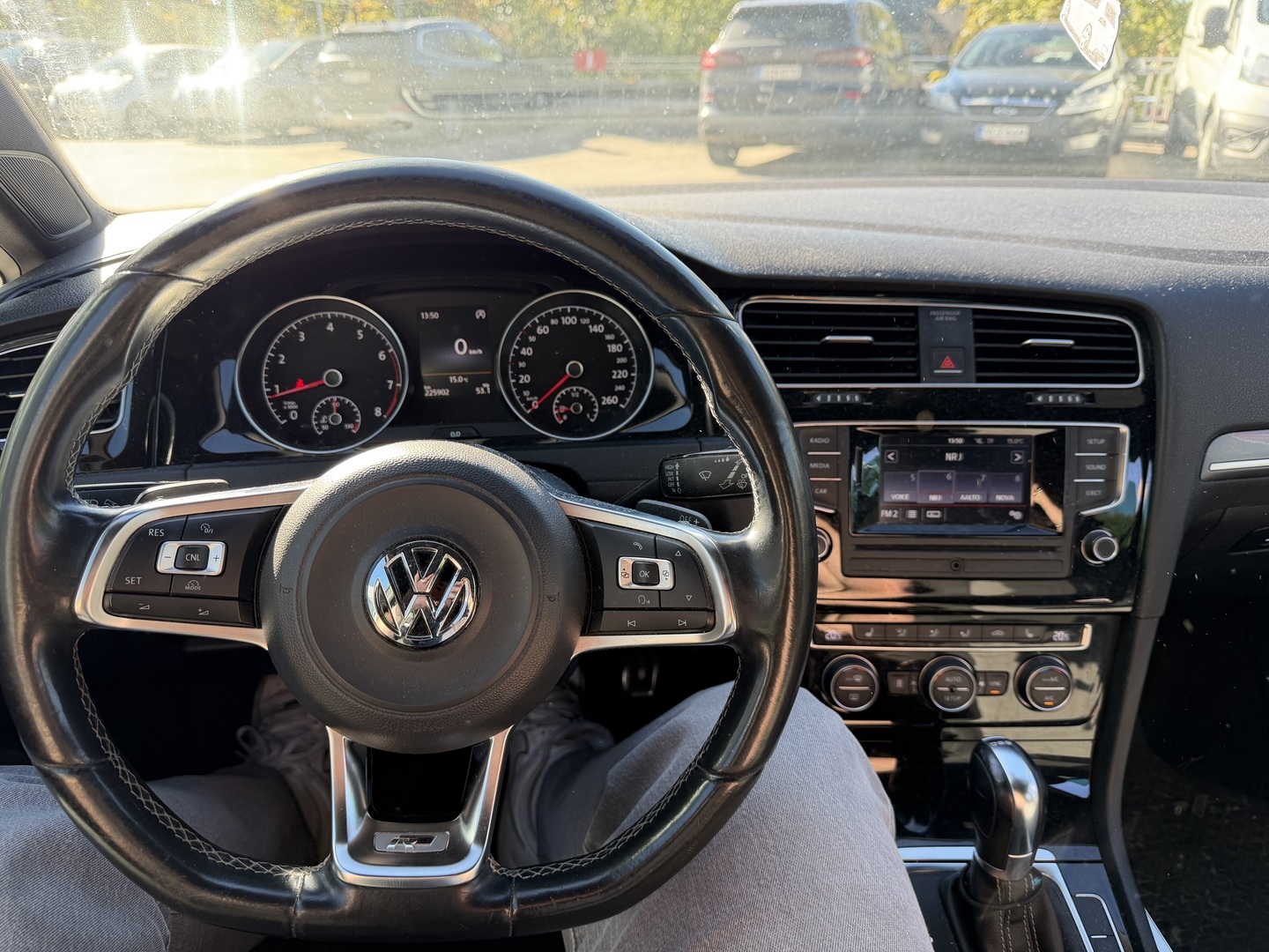 VOLKSWAGEN Golf 2014