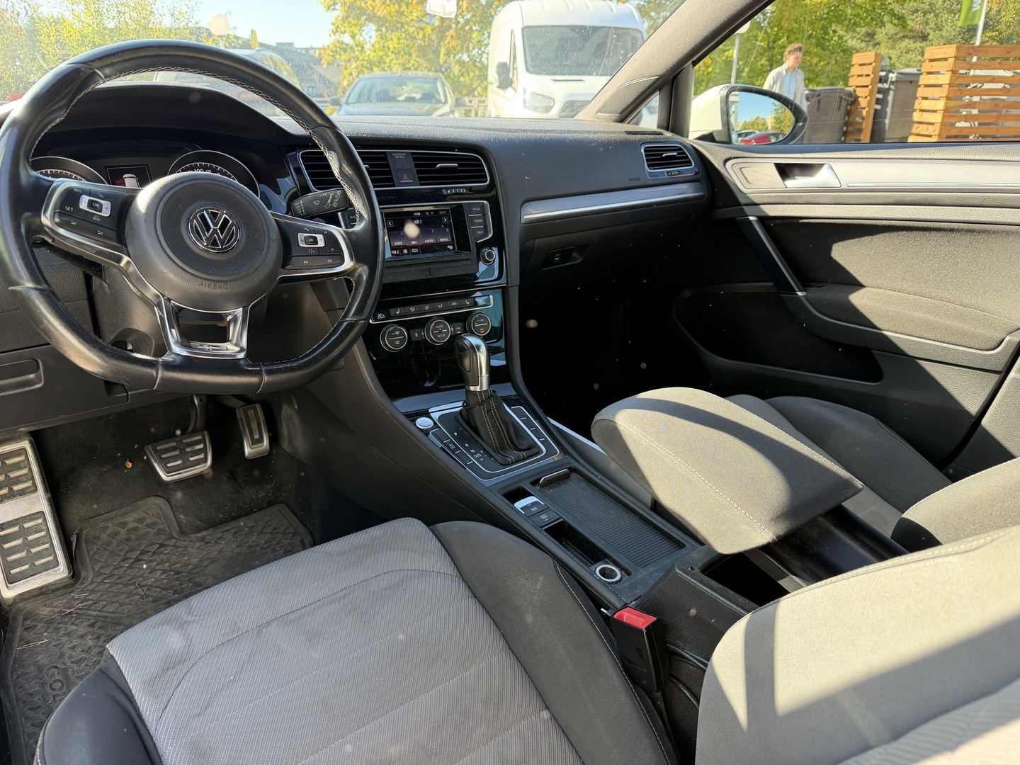 VOLKSWAGEN Golf 2014