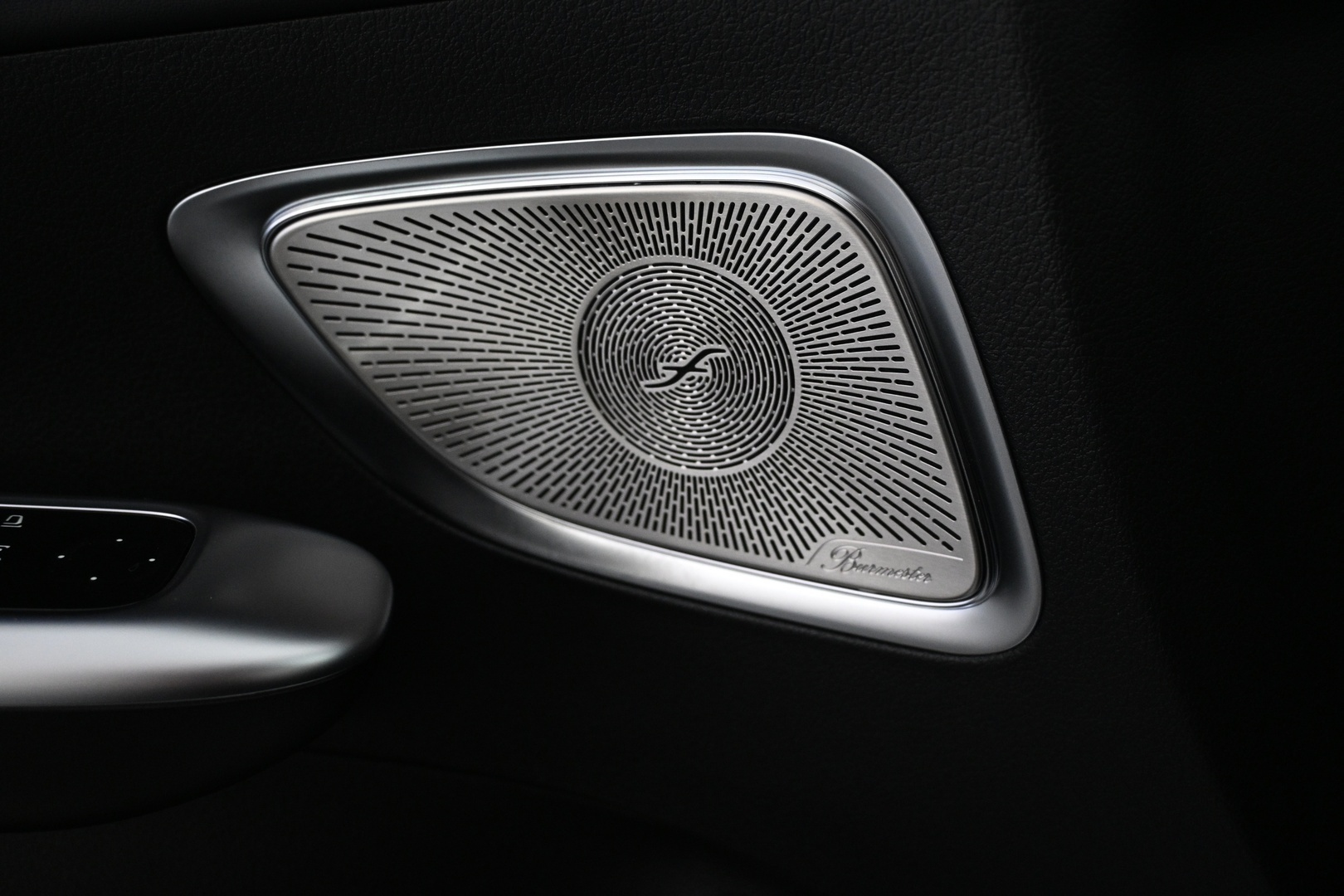 MERCEDES-BENZ C 63 AMG 2024