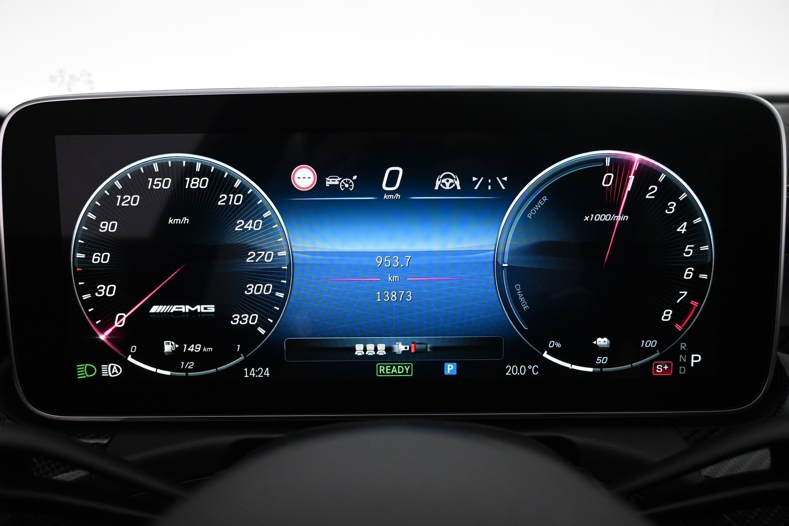 MERCEDES-BENZ C 63 AMG 2024