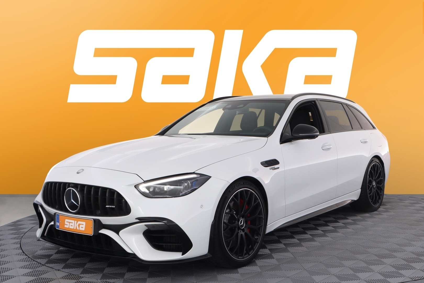 MERCEDES-BENZ C 63 AMG 2024