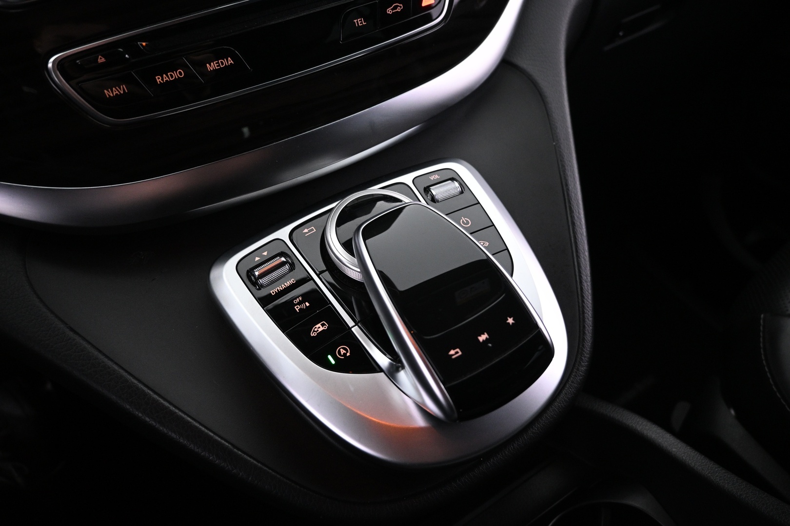 MERCEDES-BENZ V 2020