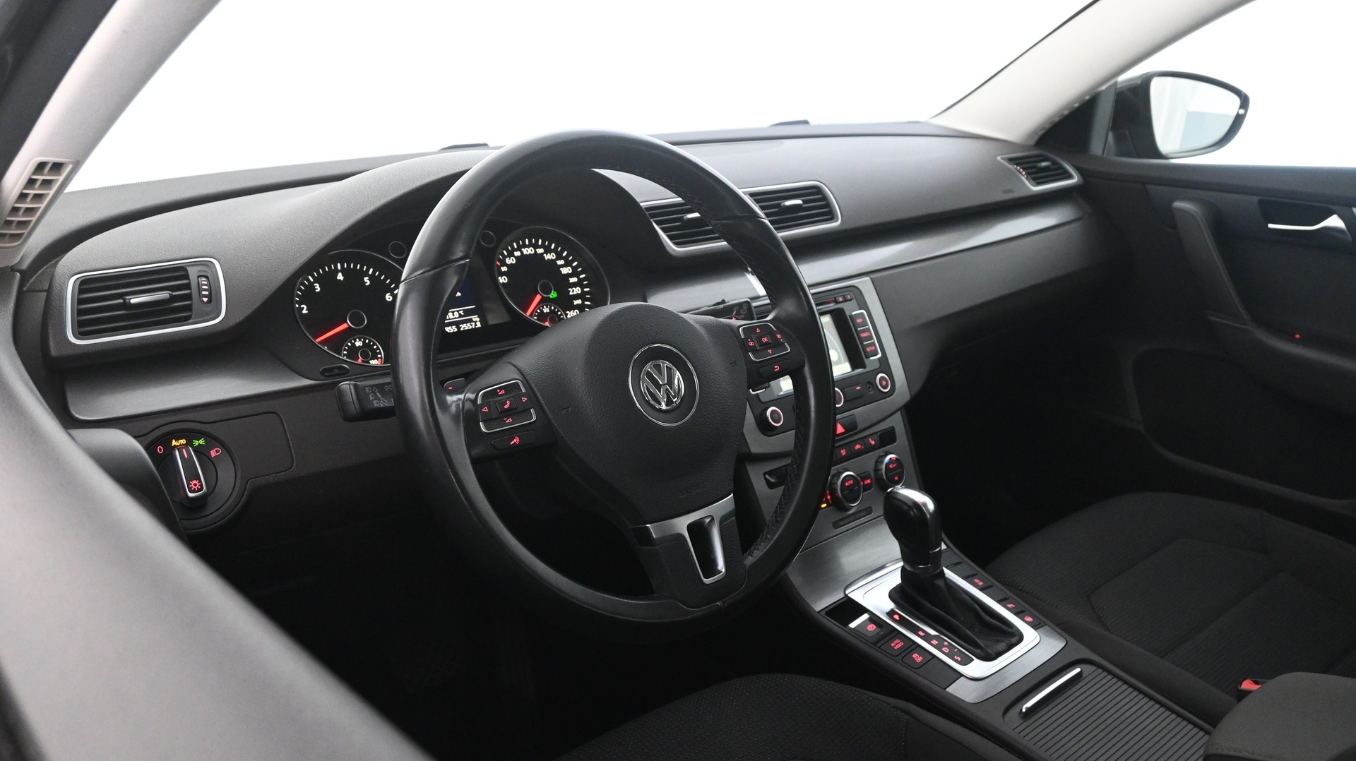VOLKSWAGEN Passat 2012