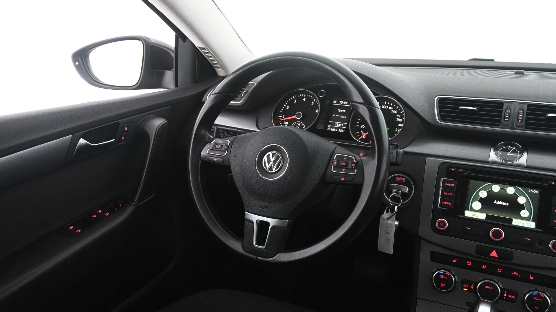 VOLKSWAGEN Passat 2012